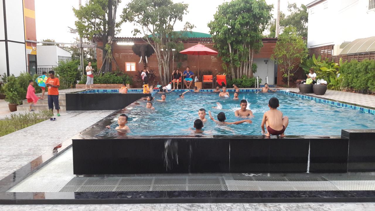 Tawan Anda Garden Hotel Surat Thani Bagian luar foto