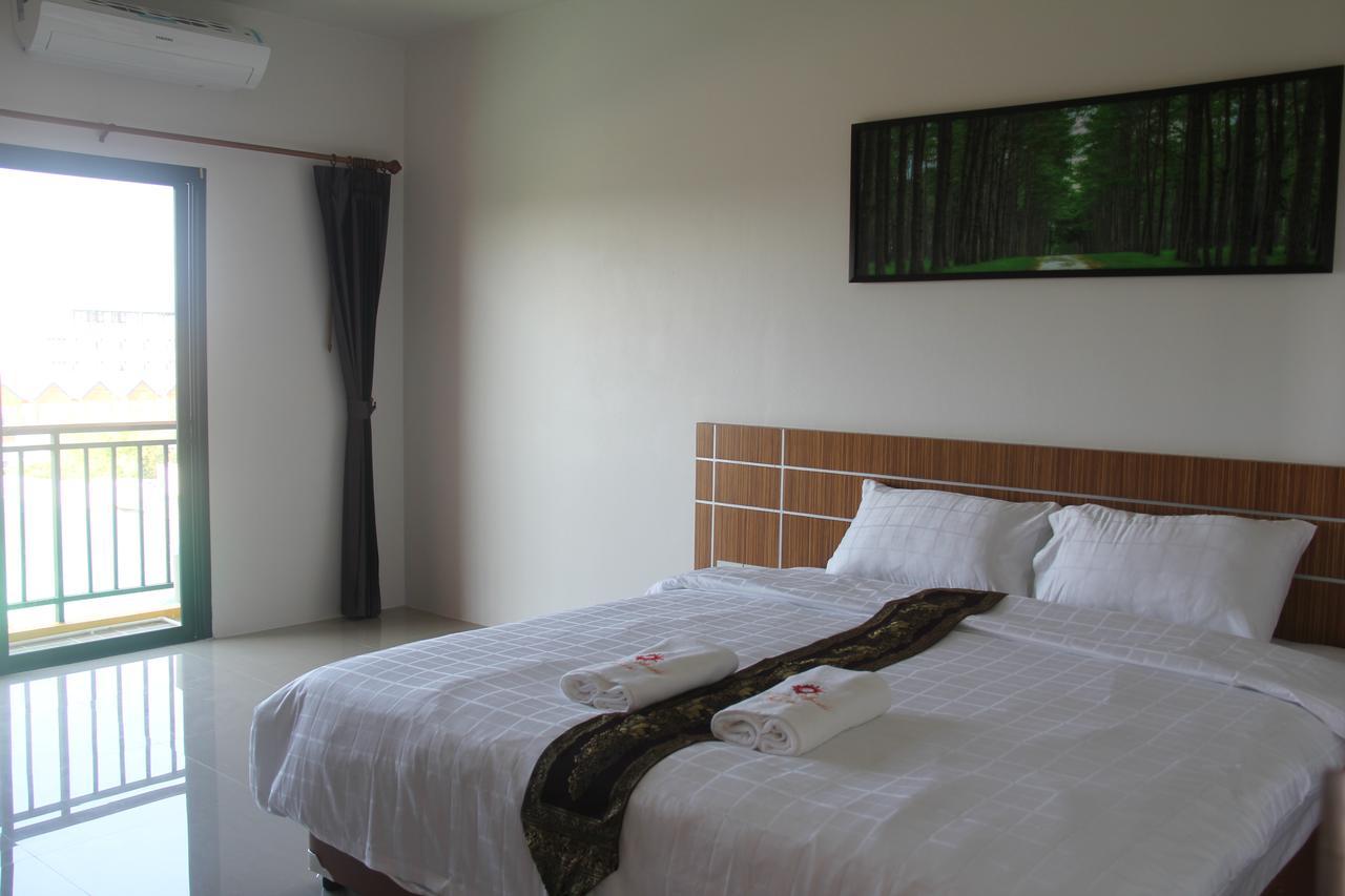 Tawan Anda Garden Hotel Surat Thani Bagian luar foto